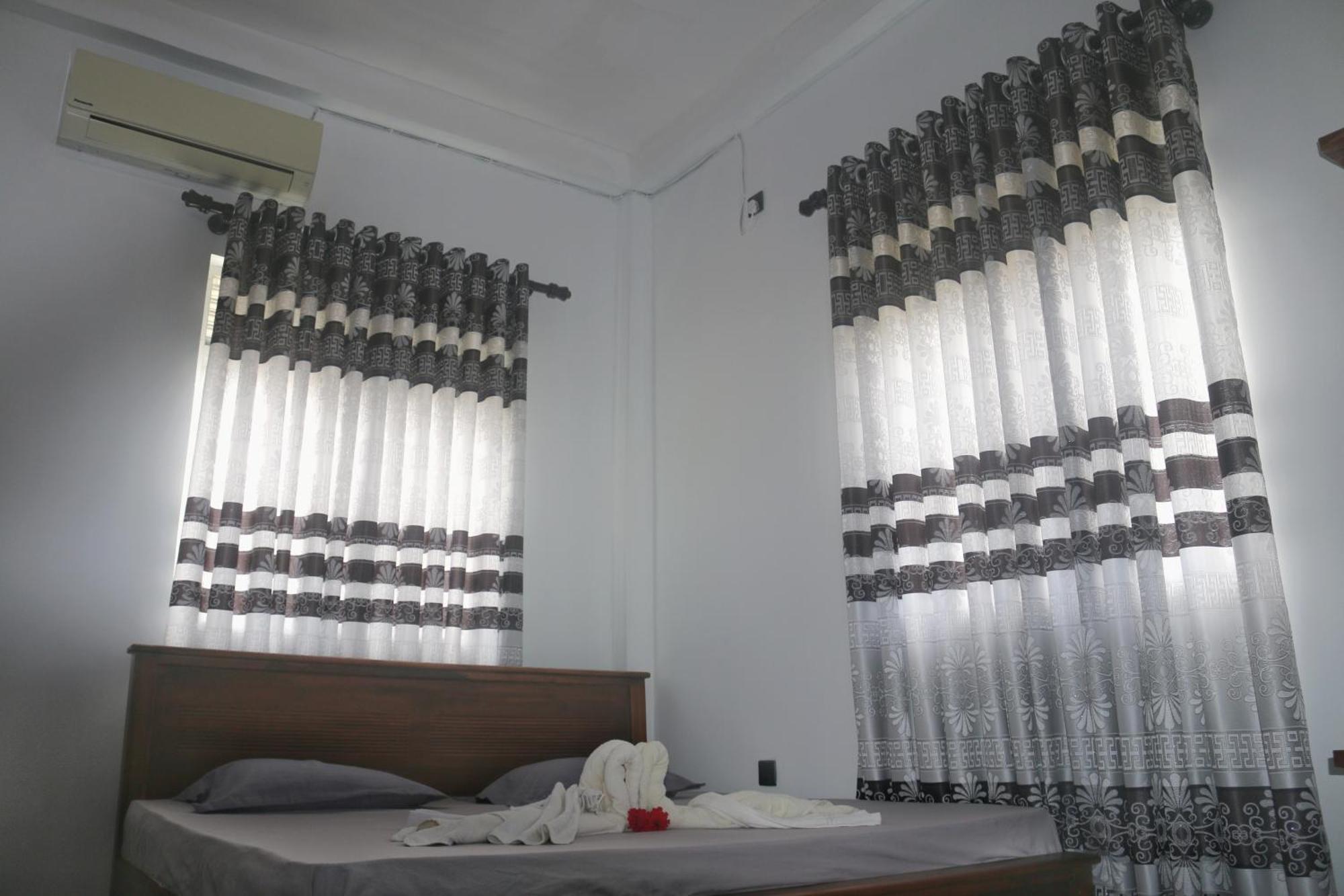Dinuli Home Stay Ahungalla Buitenkant foto