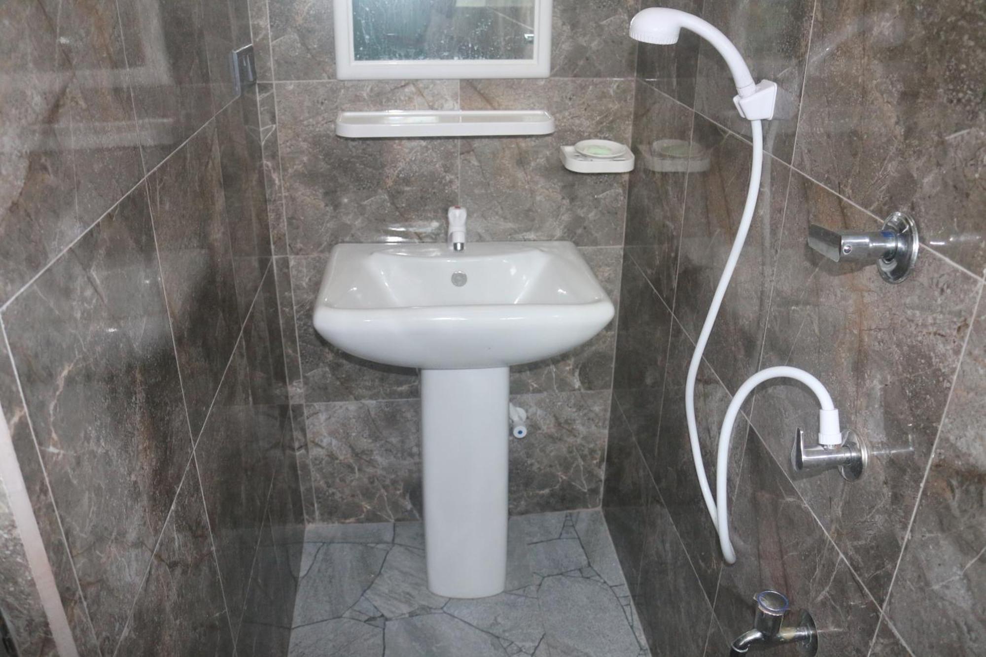 Dinuli Home Stay Ahungalla Buitenkant foto