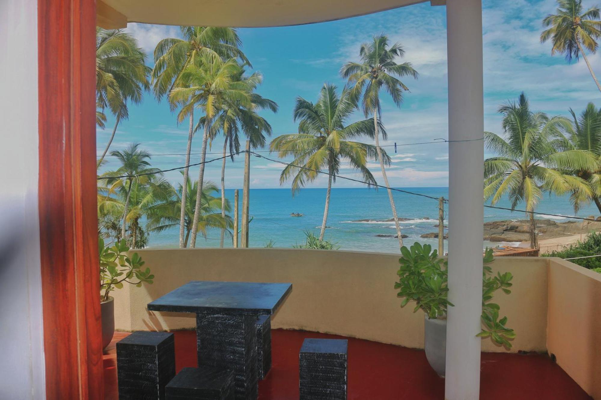 Dinuli Home Stay Ahungalla Buitenkant foto