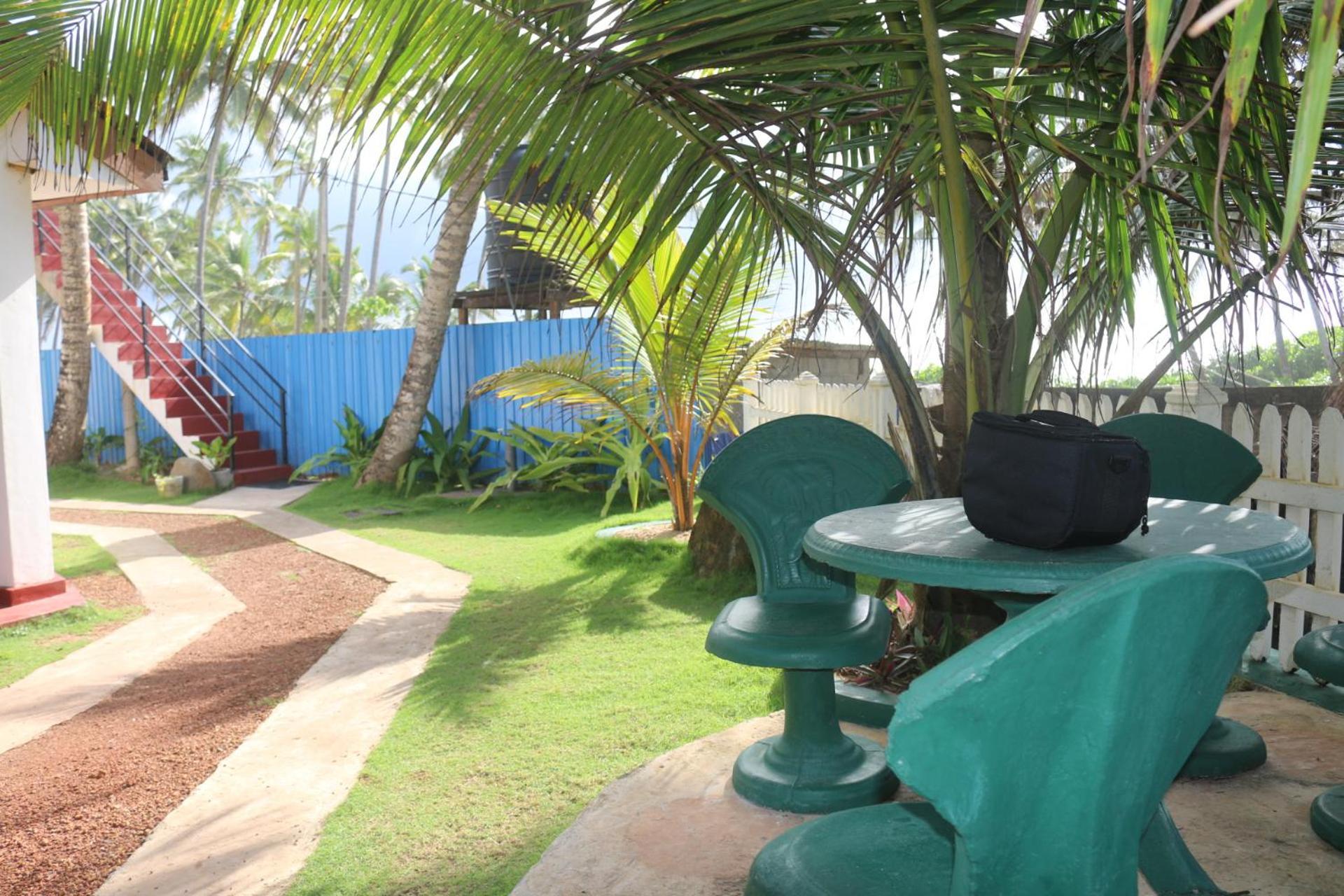 Dinuli Home Stay Ahungalla Buitenkant foto